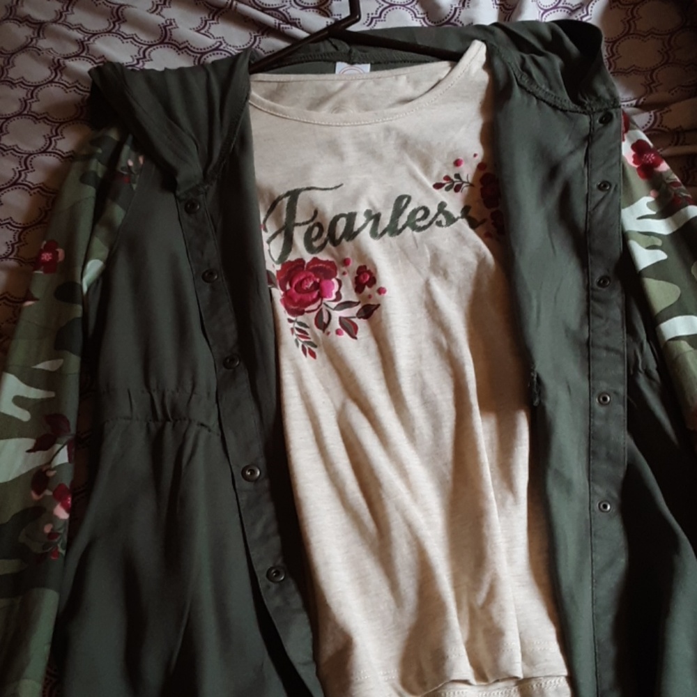 Never worn...does not fit